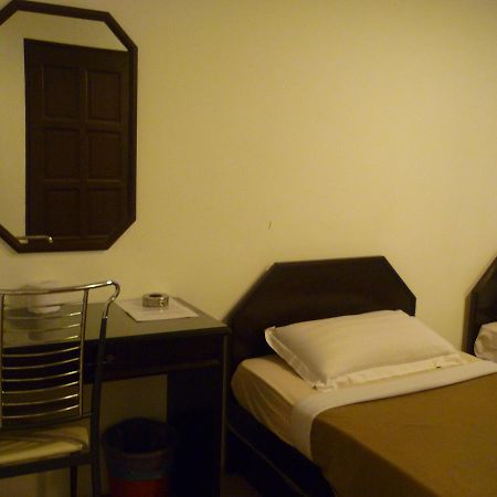 Best One Hotel Malacca Bagian luar foto