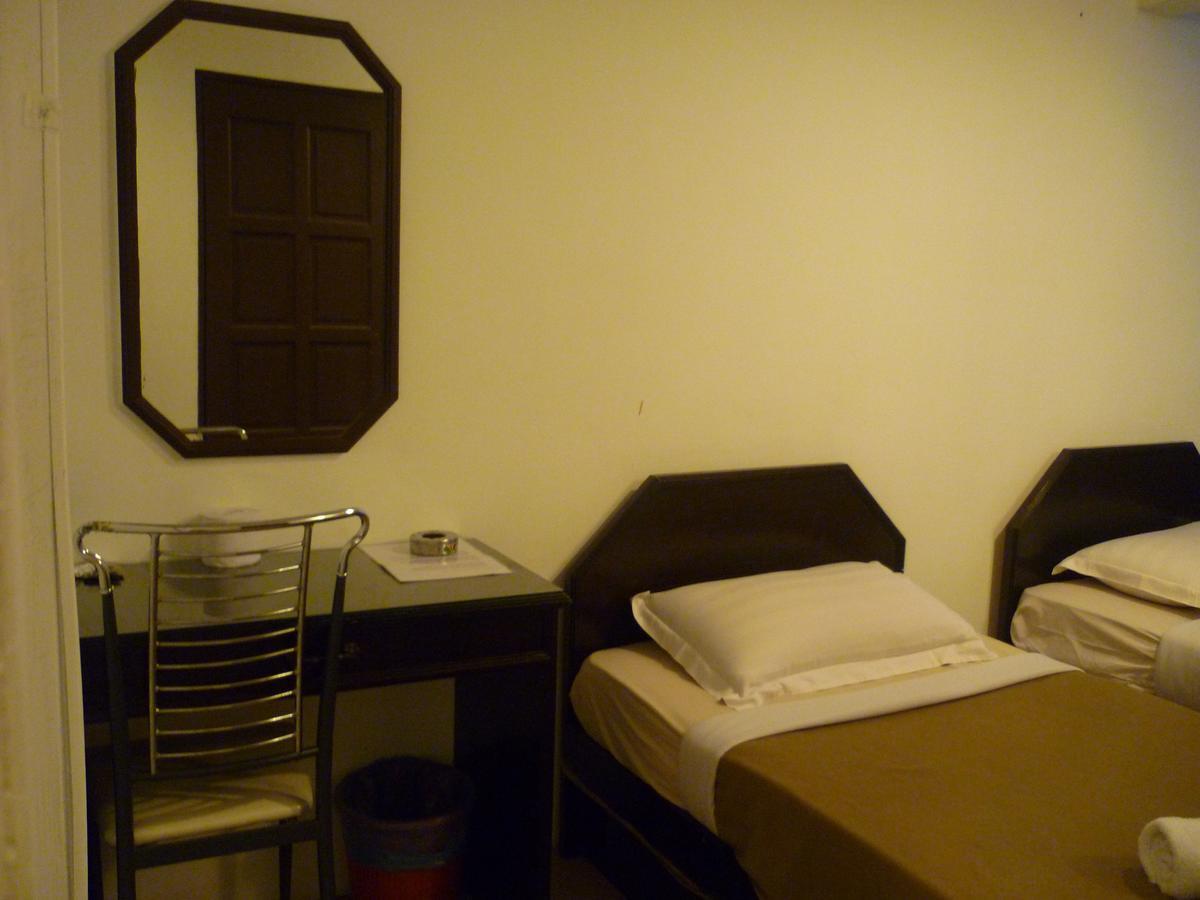 Best One Hotel Malacca Bagian luar foto